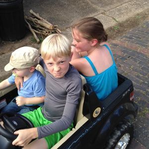 Meet your Posher, Dennis